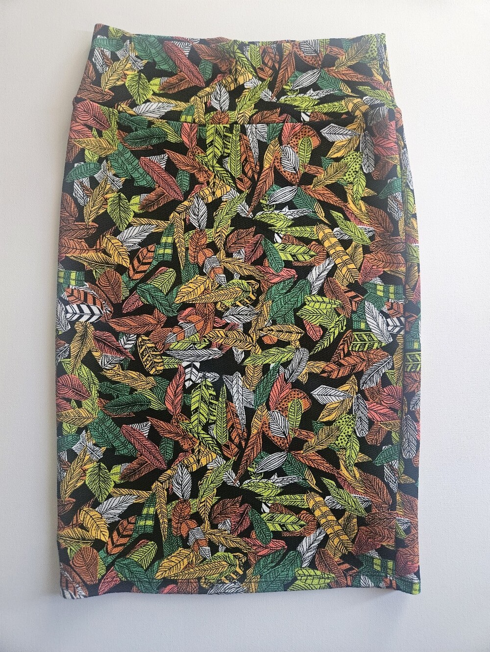 LuLaRoe Pencil Skirt Womens Small Multicolor Tropical Floral Print Resortwear